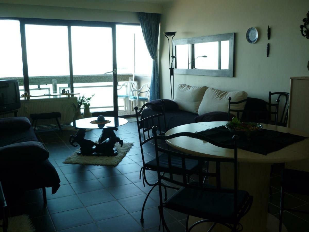Residentie Aldis met zeezicht Appartement Oostende Buitenkant foto
