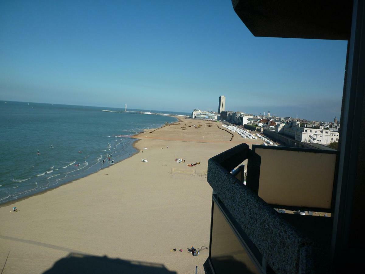 Residentie Aldis met zeezicht Appartement Oostende Buitenkant foto