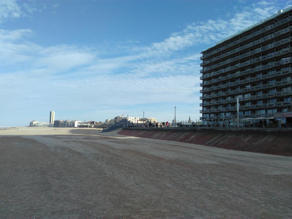 Residentie Aldis met zeezicht Appartement Oostende Buitenkant foto